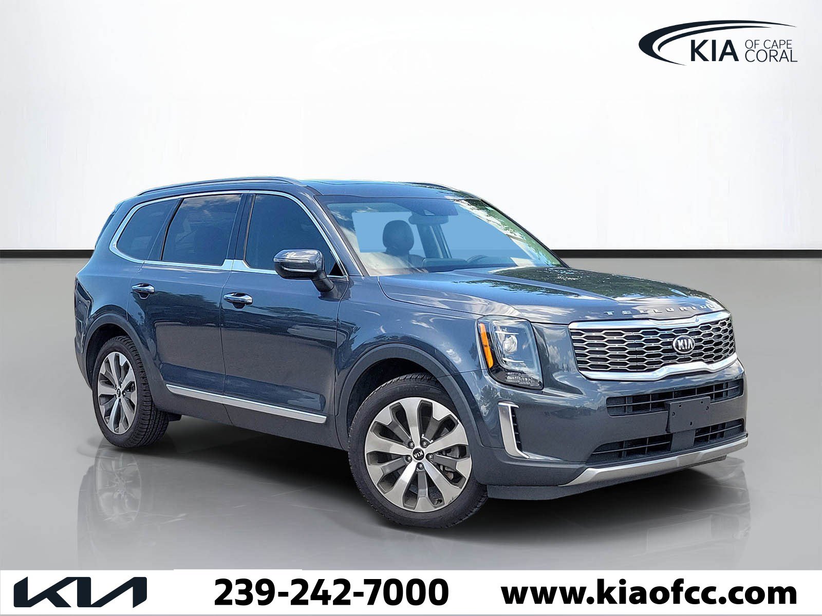 Used 2020 Kia Telluride S w/ S 8 Passenger Seating Package AWD/4WD video 1