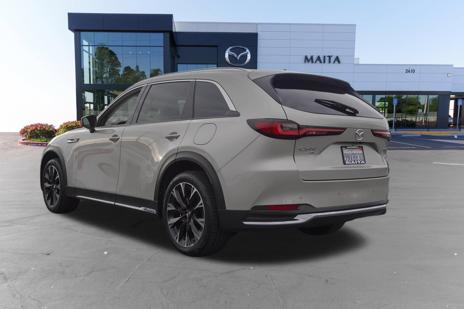 Certified 2024 MAZDA CX-90 Plug-In Hybrid w/ Premium Plus AWD/4WD image 7
