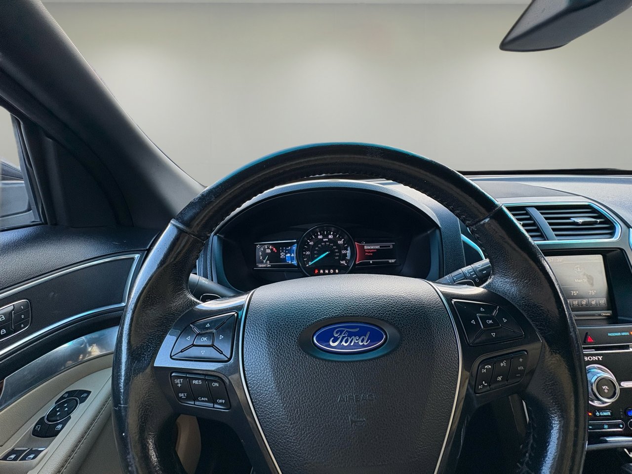 Used 2016 Ford Explorer Limited w/ Equipment Group 301A image 11