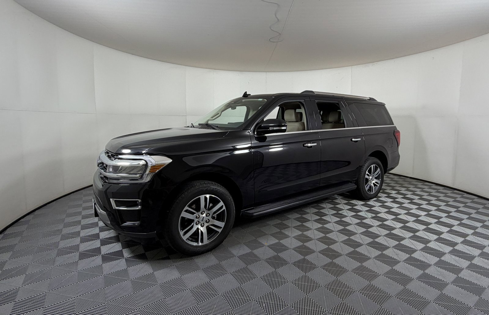 Used 2024 Ford Expedition Max Limited image 2