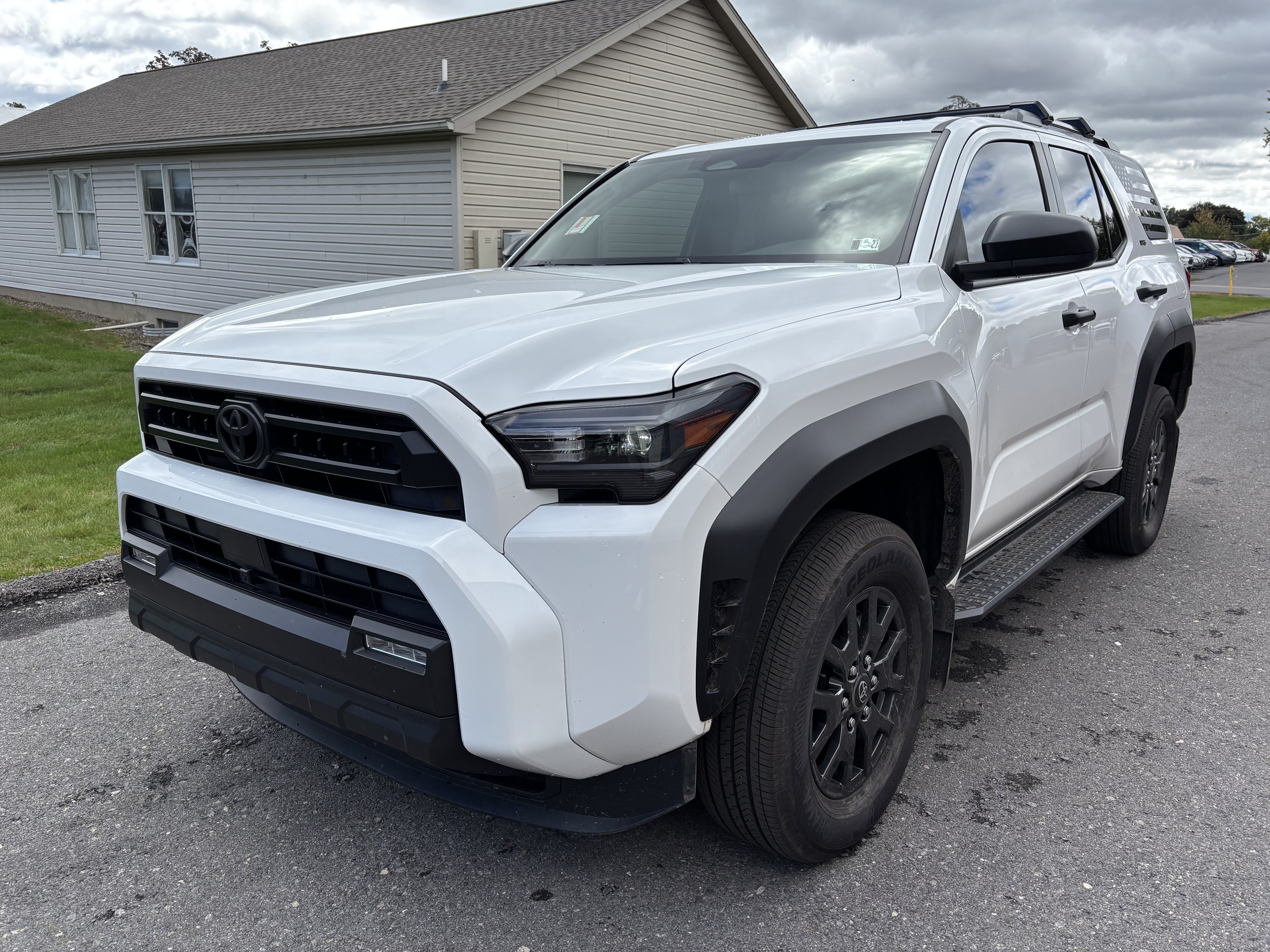 Certified 2025 Toyota 4Runner SR5 AWD/4WD image 8