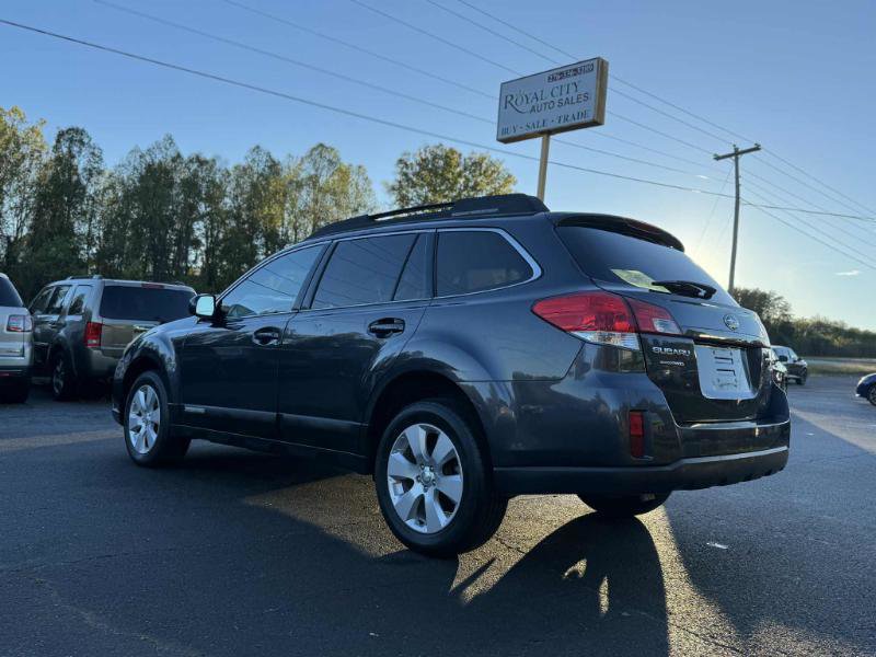 Used 2010 Subaru Outback 2.5i Premium AWD/4WD image 7
