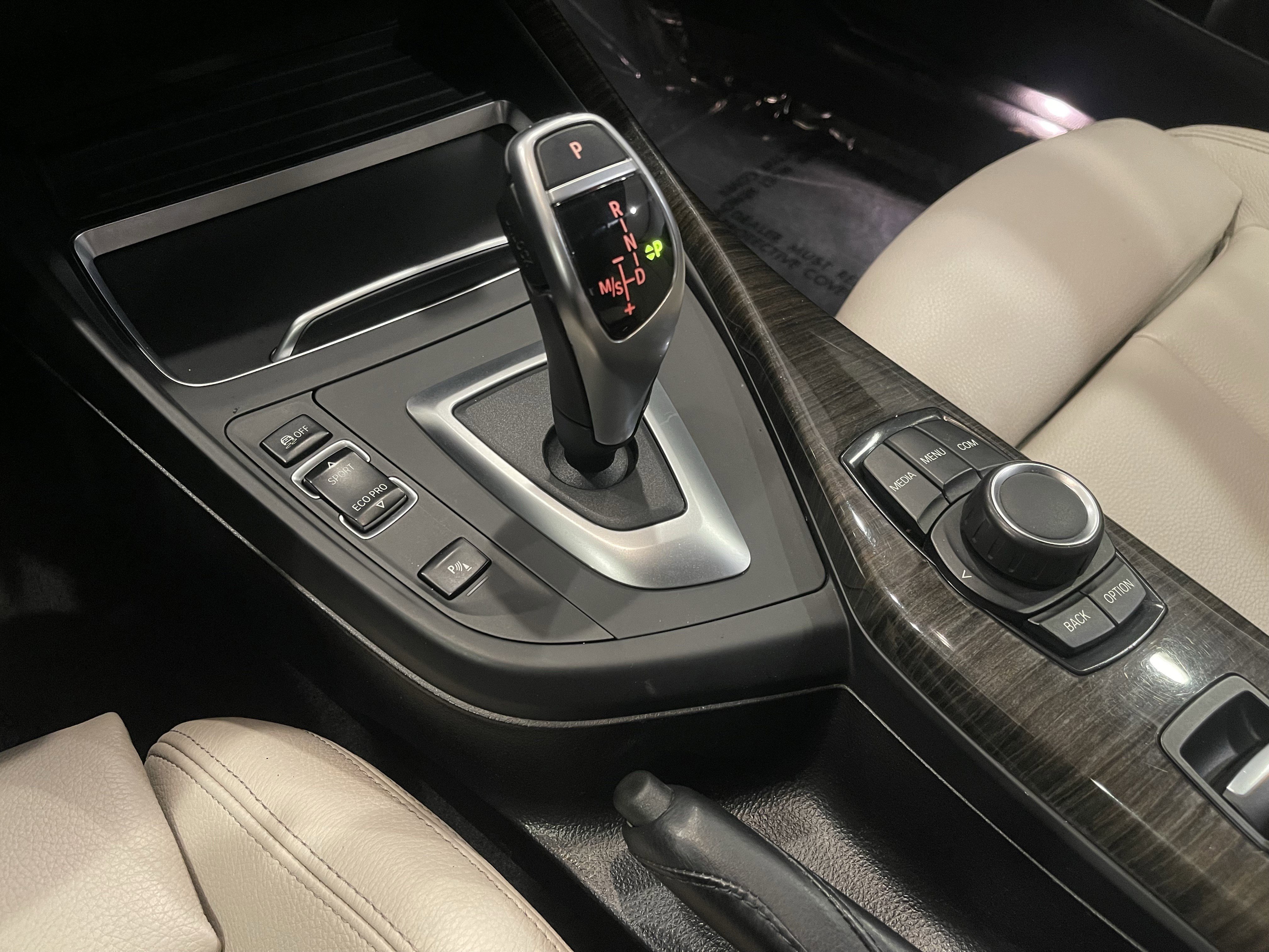 Used 2019 BMW 230i xDrive Convertible w/ Convenience Package image 19