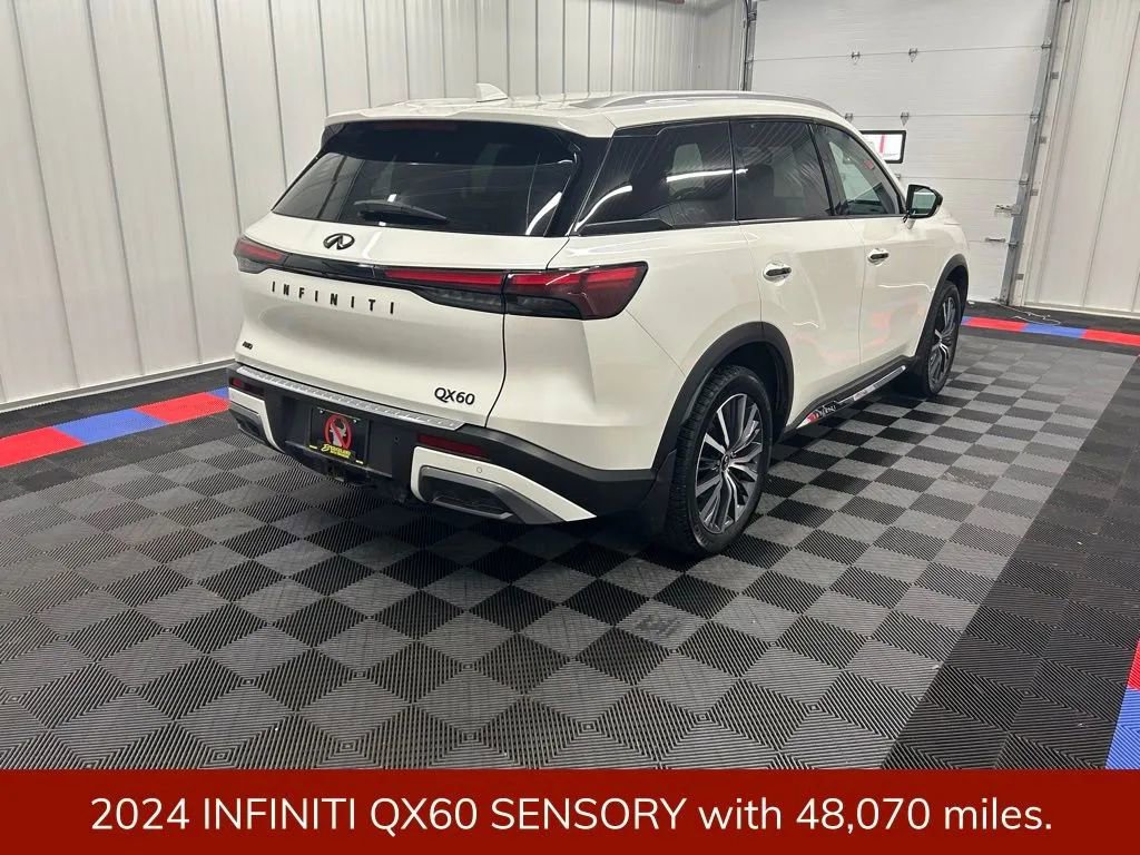 Used 2024 INFINITI QX60 Sensory image 3