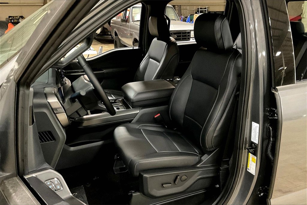 New 2025 Ford F150 Lariat w/ Equipment Group 501A Mid image 9