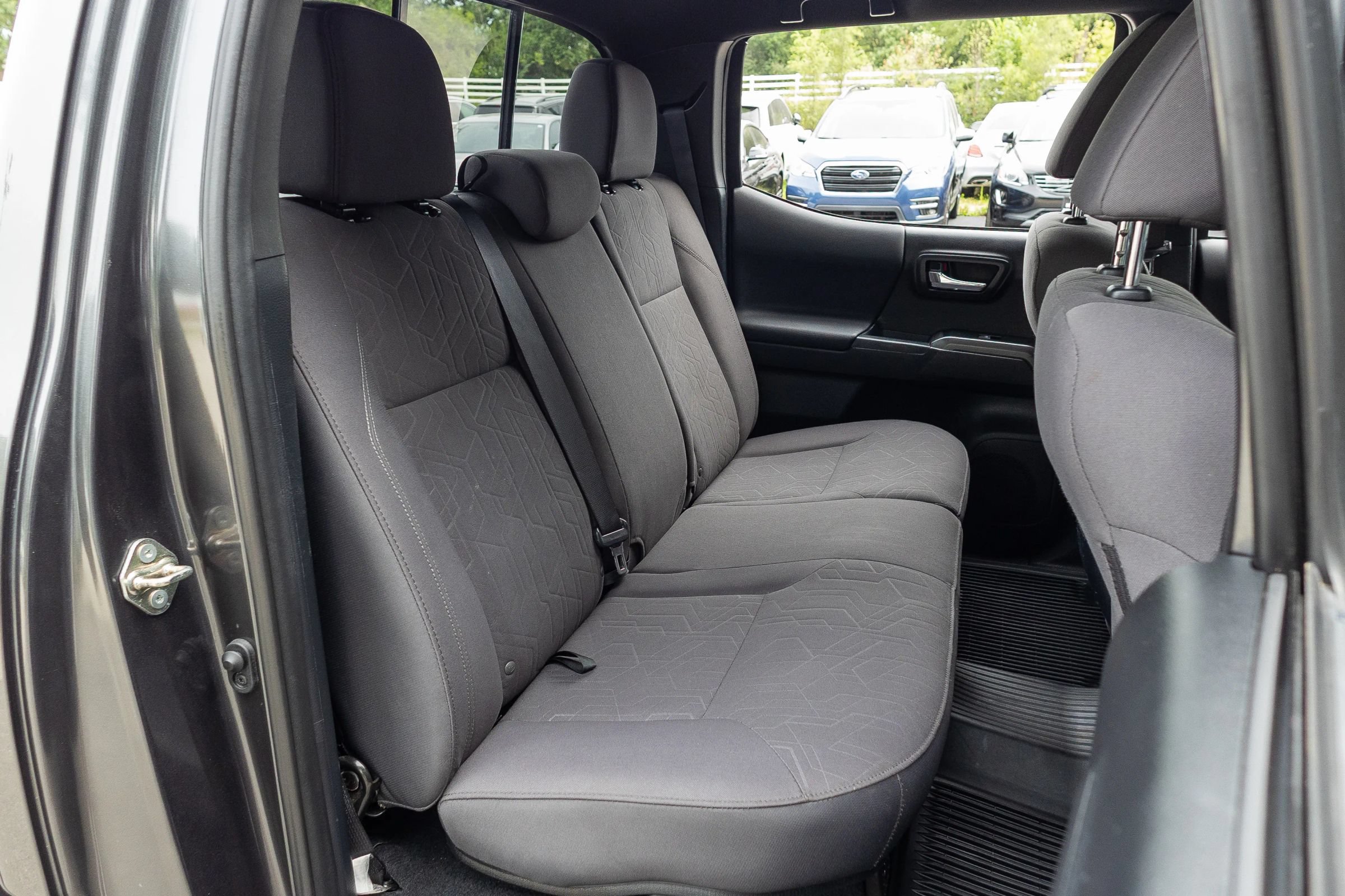 Used 2019 Toyota Tacoma TRD Sport AWD/4WD image 32