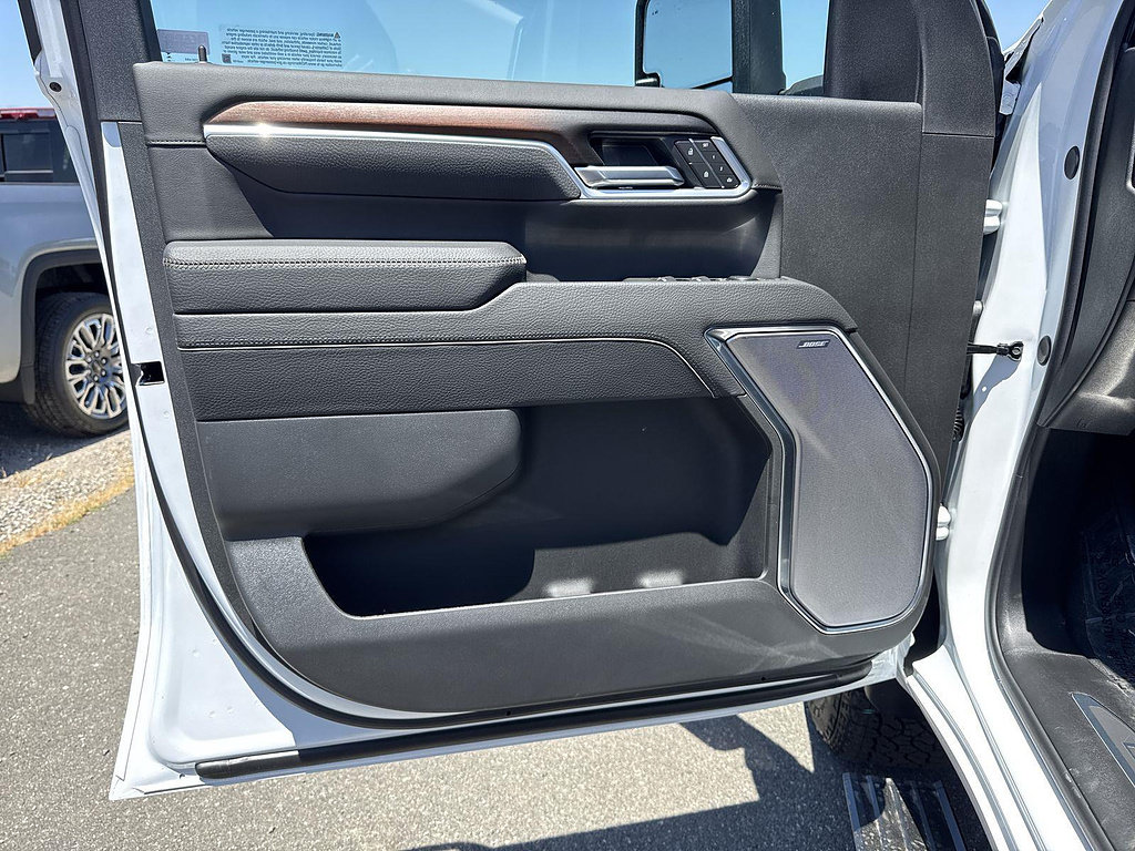 New 2026 GMC Sierra 2500 Denali w/ Denali Reserve Package AWD/4WD image 19