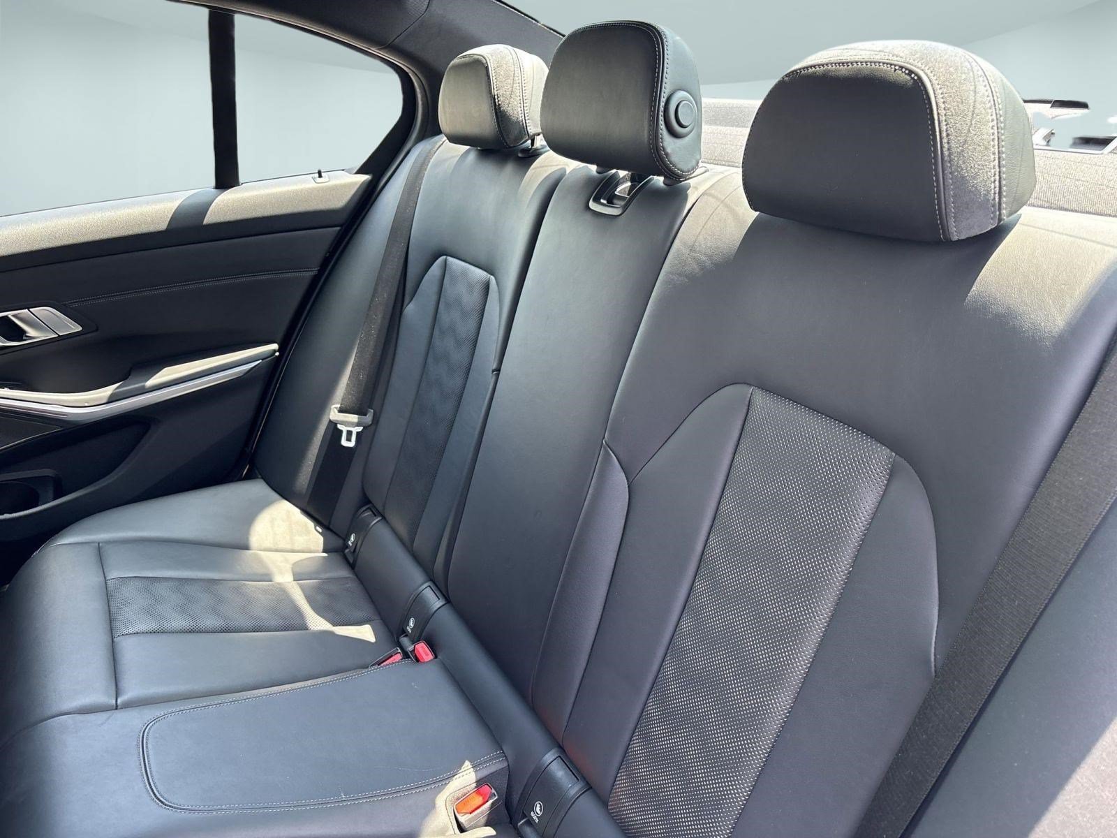 Used 2021 BMW M3 w/ Executive Package RWD image 26