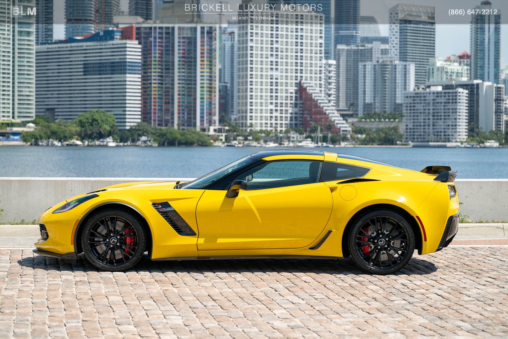 Used 2015 Chevrolet Corvette Z06 w/ 3LZ Preferred Equipment Group RWD image 12
