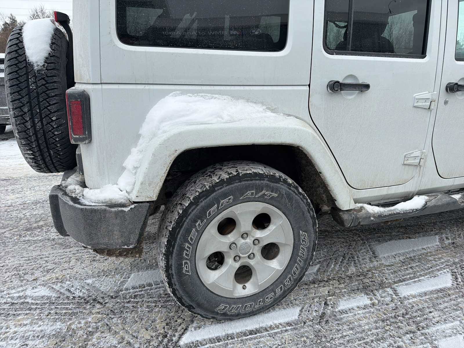 Used 2014 Jeep Wrangler Unlimited Sahara w/ Dual Top Group AWD/4WD image 8