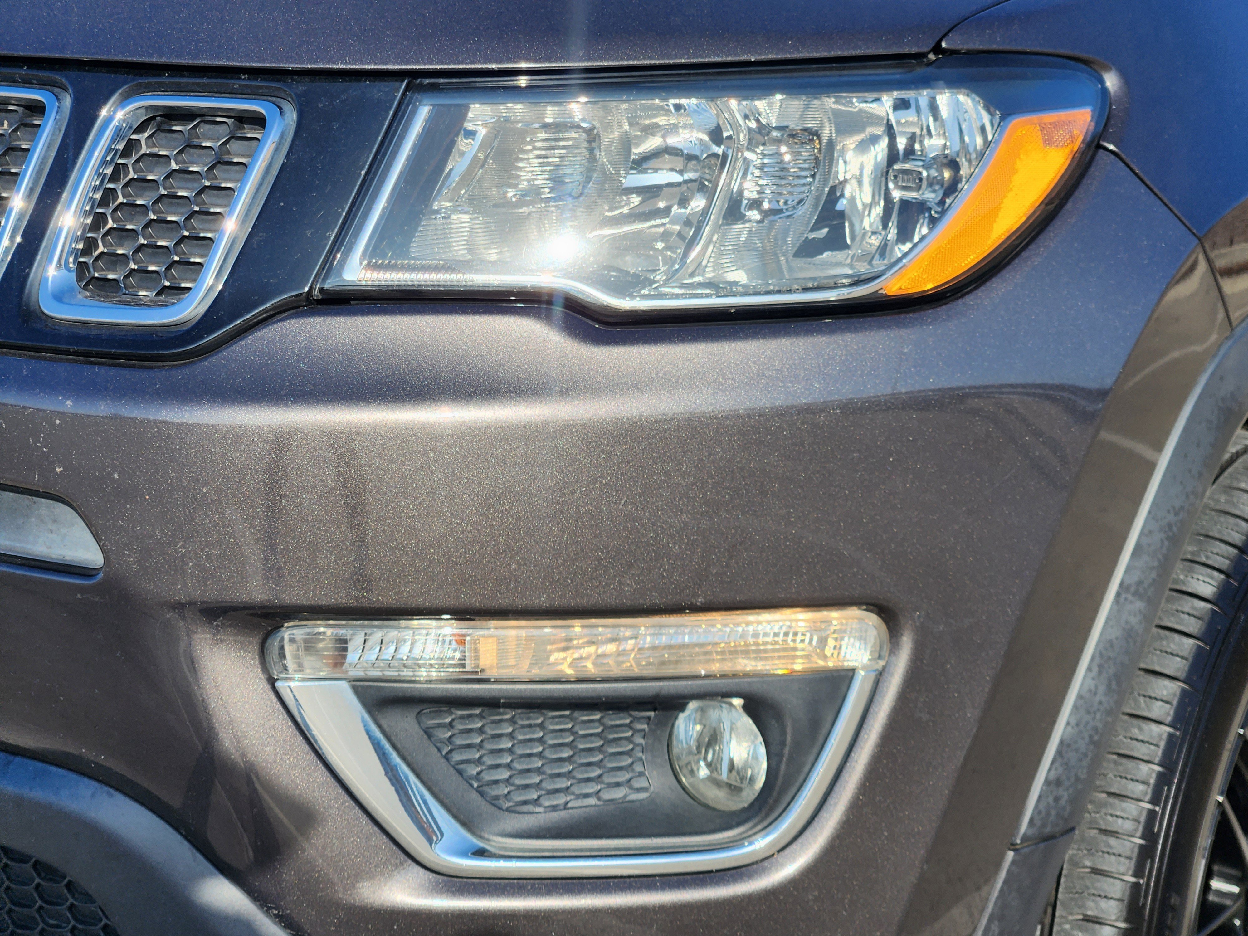 Used 2018 Jeep Compass Limited w/ Navigation Group image 9