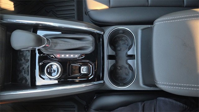 New 2026 GMC Canyon Elevation w/ Convenience Package image 35