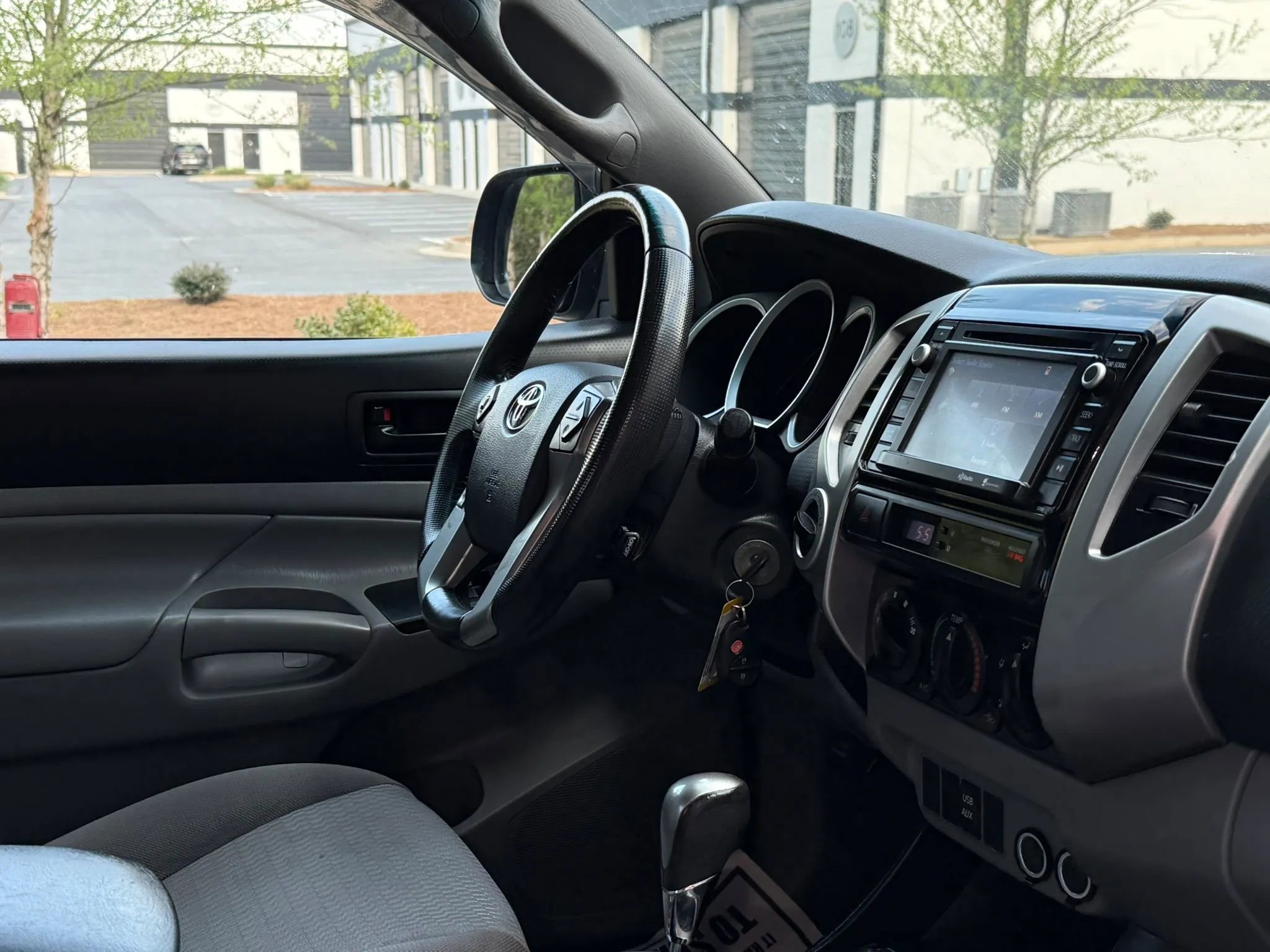 Used 2014 Toyota Tacoma 4x4 Access Cab w/ SR5 Package image 15