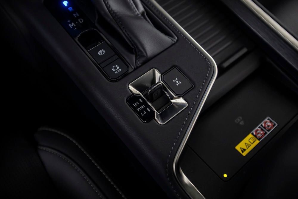 Used 2024 Lexus GX 550 550 Luxury w/ Cold Area Package image 41