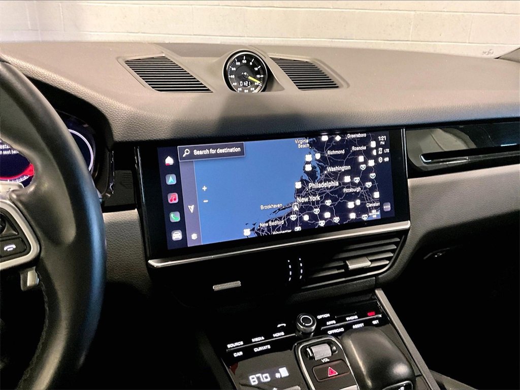 Certified 2022 Porsche Cayenne E-Hybrid image 10