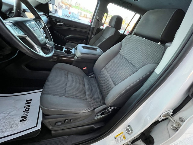 Used 2017 GMC Yukon XL SLE w/ SLE Value Package image 15