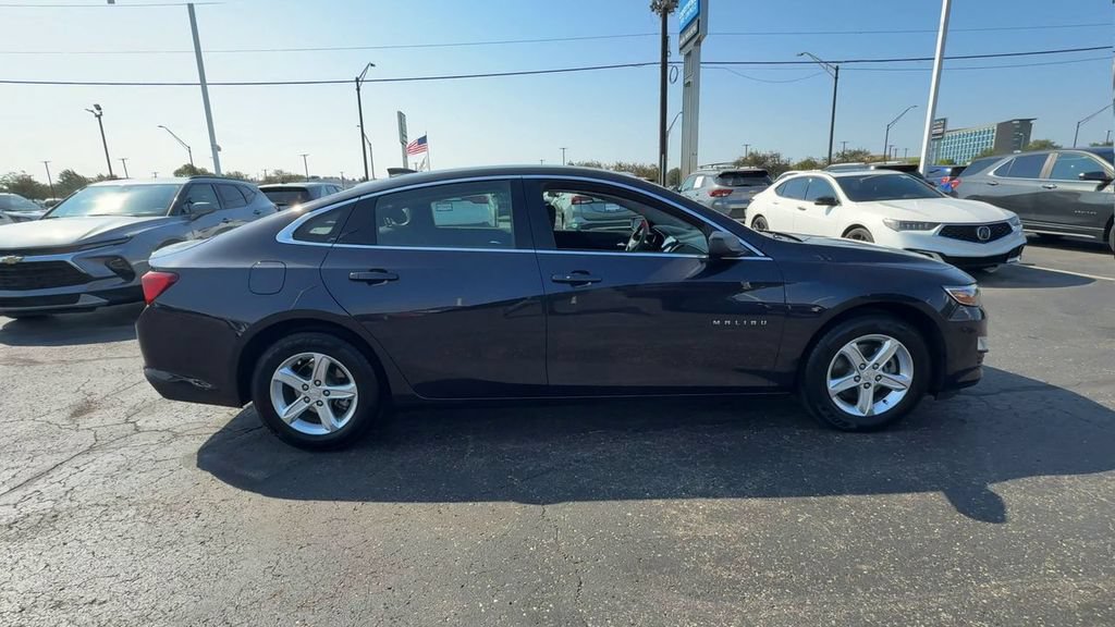 Used 2023 Chevrolet Malibu LS w/ LPO, Floor Liner Package FWD image 9