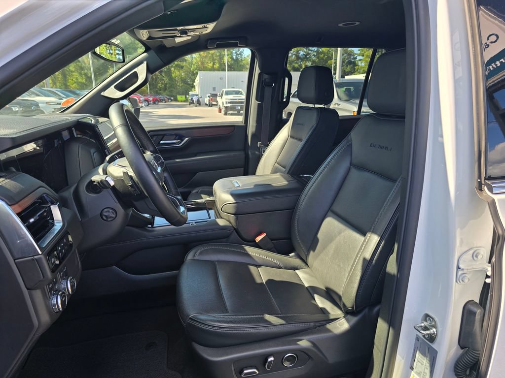 Certified 2025 GMC Yukon Denali AWD/4WD image 26