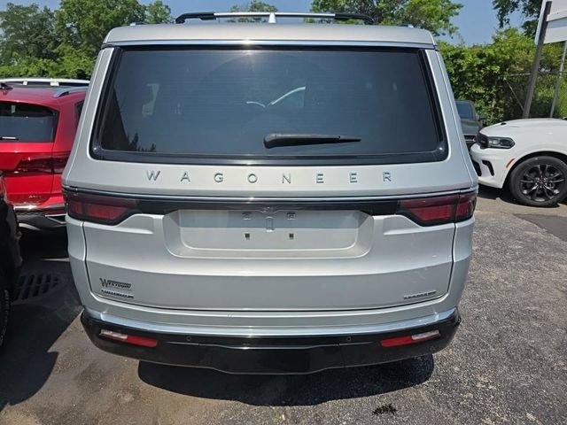 Used 2023 Jeep Wagoneer Series II AWD/4WD image 12