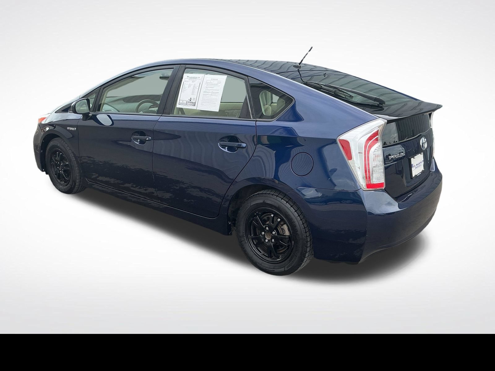 Used 2015 Toyota Prius Two FWD image 3