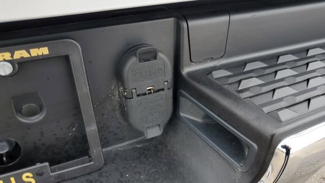 Certified 2023 RAM 1500 Laramie image 33