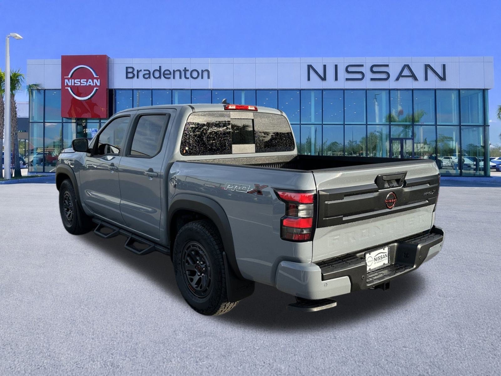 New 2026 Nissan Frontier Pro-X w/ Tow Package RWD image 4