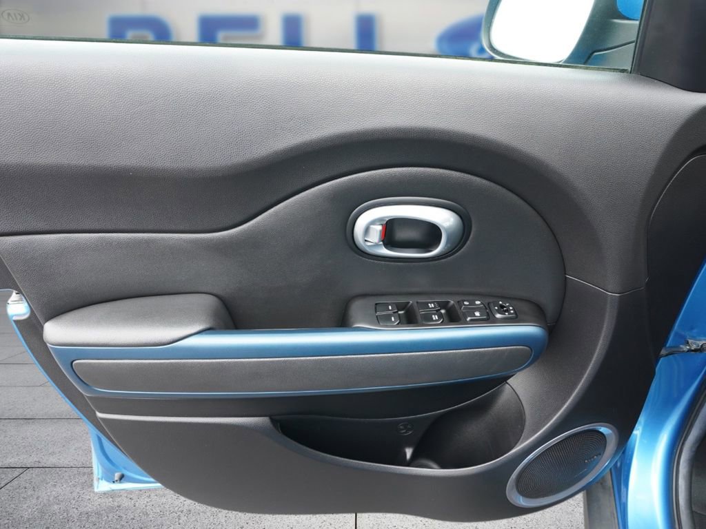 Used 2015 Kia Soul + w/ Audio Package image 14