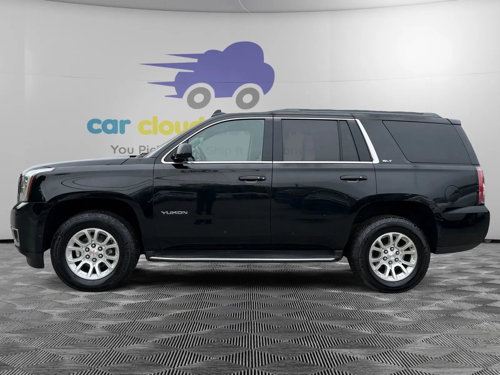 Used 2017 GMC Yukon SLT AWD/4WD image 2