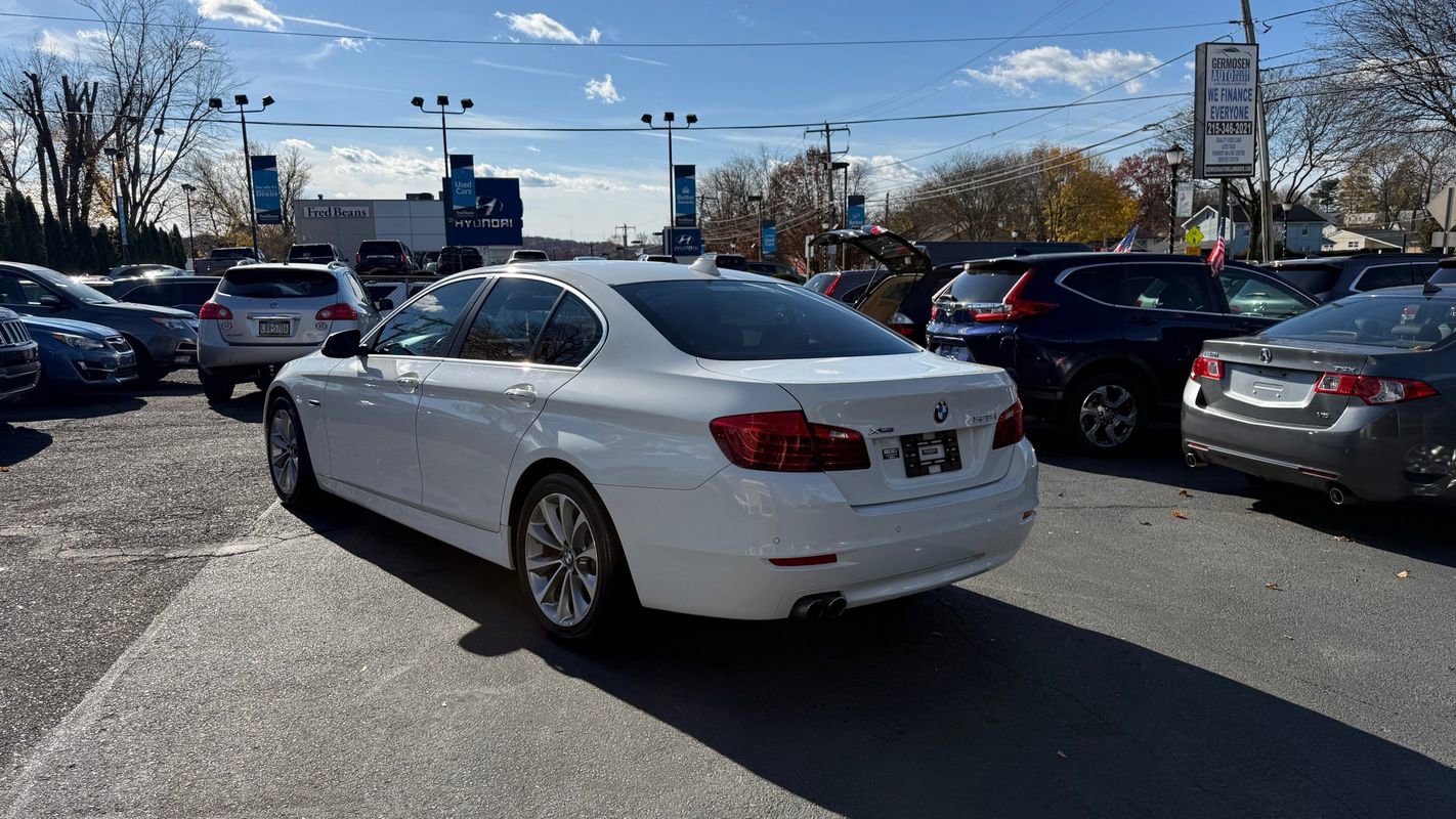 Used 2016 BMW 528i xDrive Sedan AWD/4WD image 3