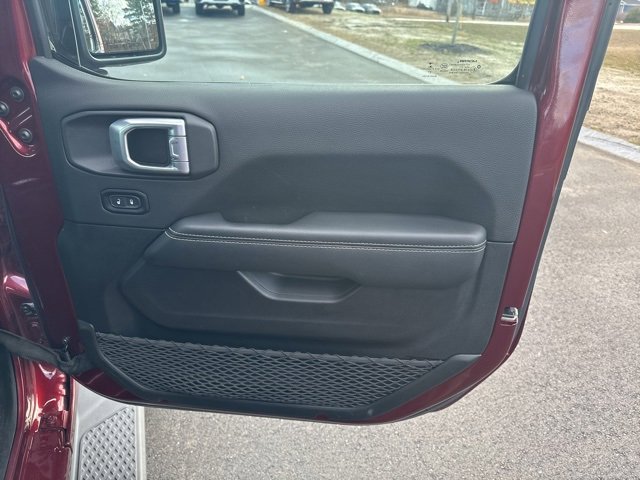 Used 2021 Jeep Gladiator Overland w/ Popular Equipment Package image 11