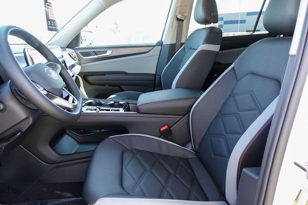 New 2026 Volkswagen Atlas Peak Edition image 13