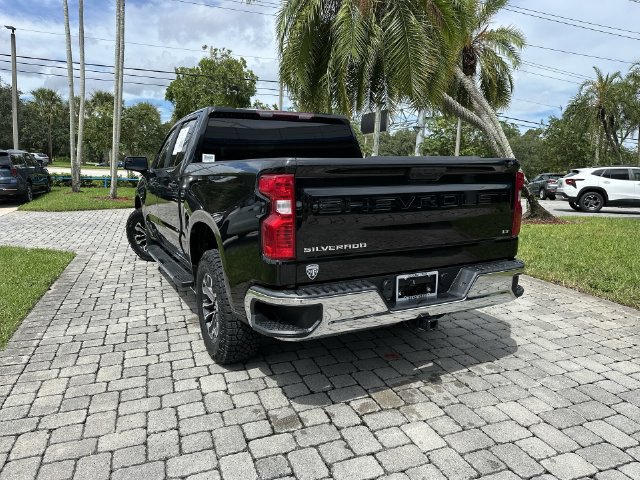 Used 2023 Chevrolet Silverado 1500 LT RWD image 12