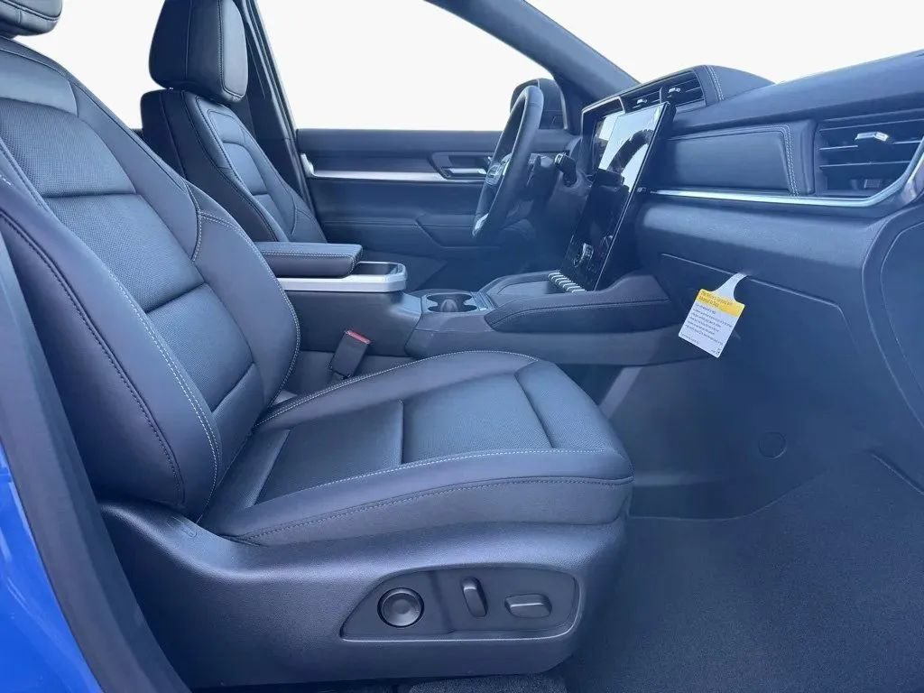 New 2026 GMC Terrain Elevation w/ Elevation Premium Package AWD/4WD image 13