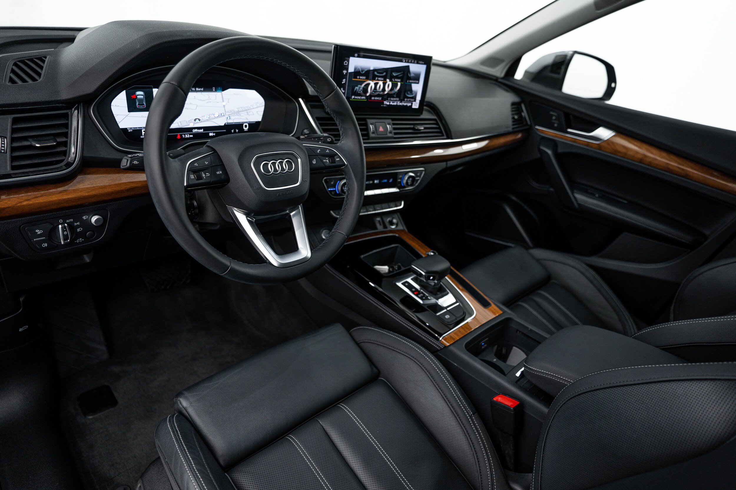 Certified 2023 Audi Q5 2.0T Prestige w/ Prestige Package AWD/4WD image 8