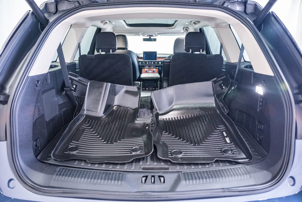 Used 2021 Lincoln Aviator Reserve w/ Elements Package Plus image 10