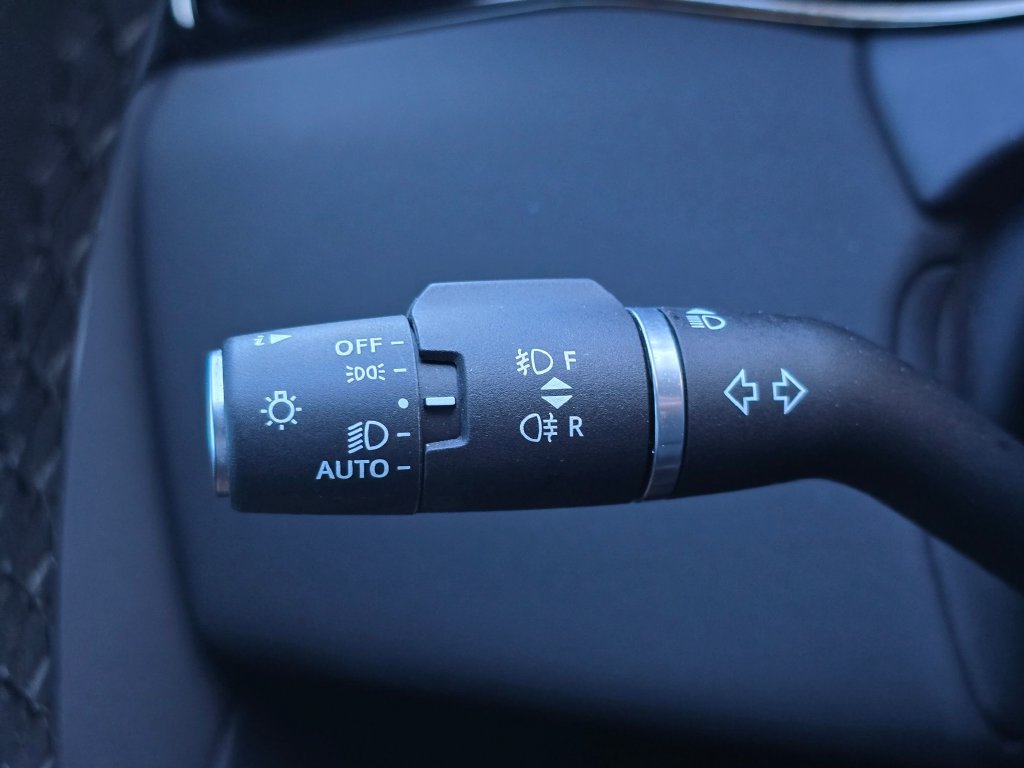 Used 2024 Land Rover Range Rover Evoque Dynamic SE AWD/4WD image 30