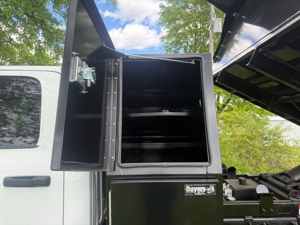 New 2024 RAM 5500 Tradesman AWD/4WD image 41