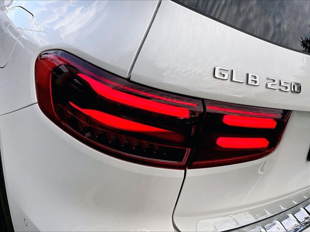 New 2026 Mercedes-Benz GLB 250 image 27