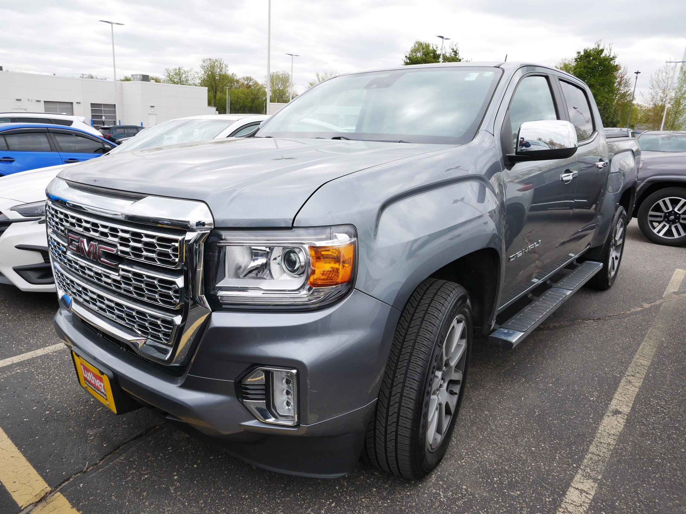 Used 2021 GMC Canyon Denali AWD/4WD image 2