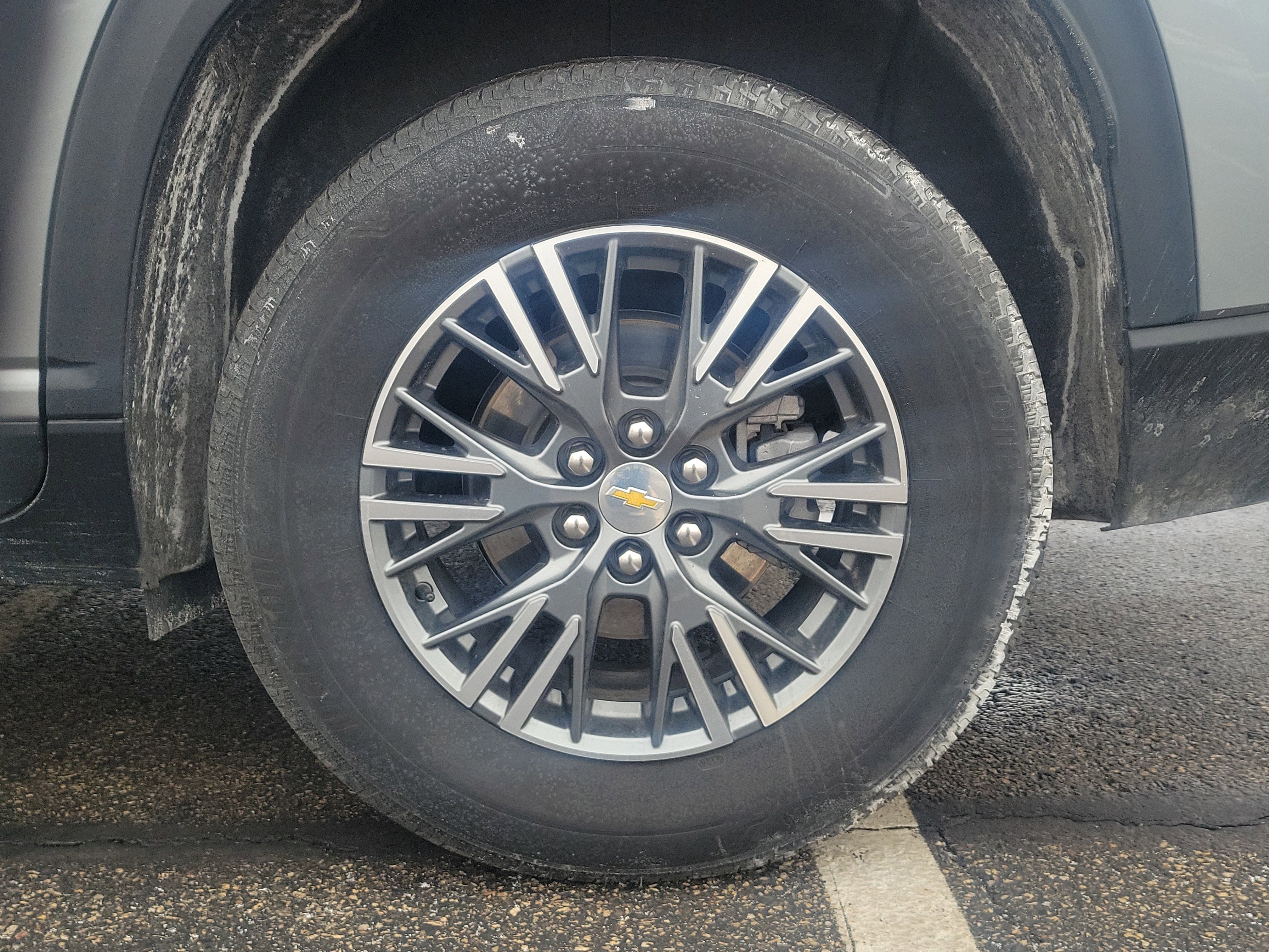 Used 2024 Chevrolet Traverse LT image 6