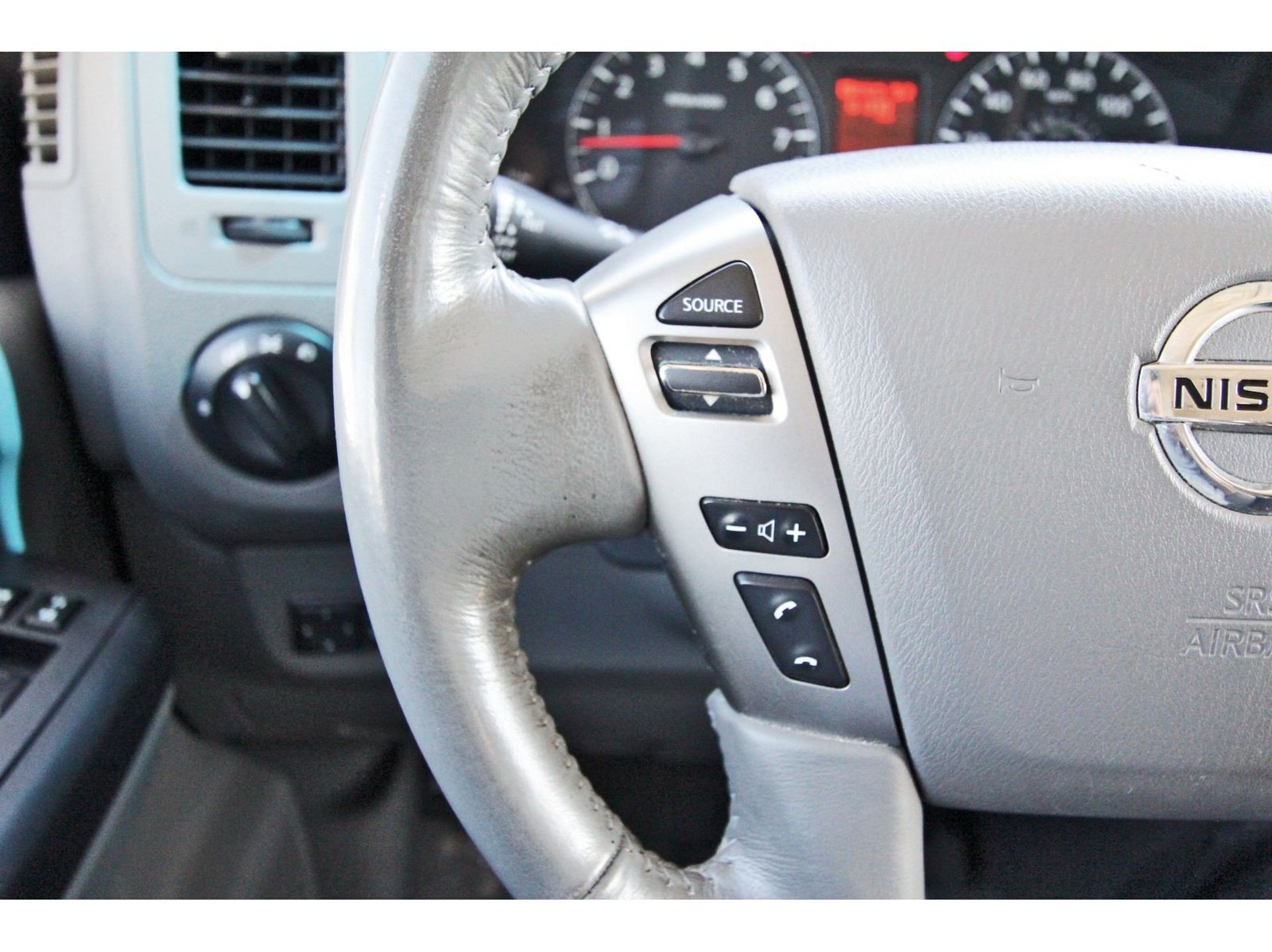 Used 2018 Nissan NV 3500 SL RWD image 20