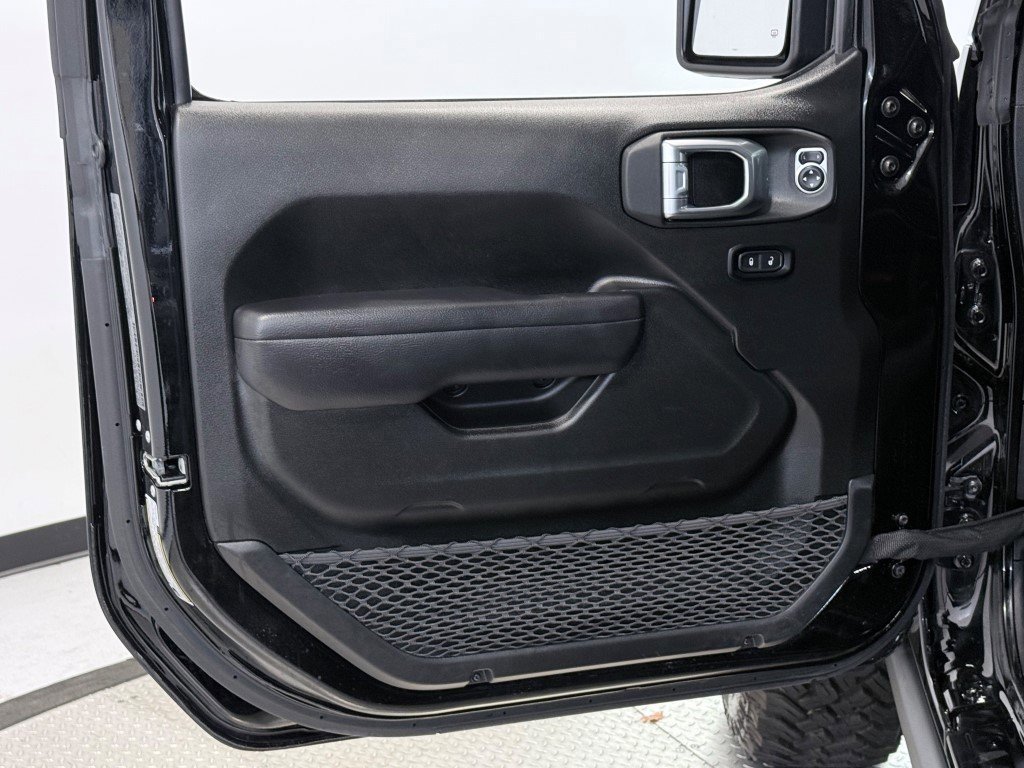 Certified 2024 Jeep Wrangler Willys image 21