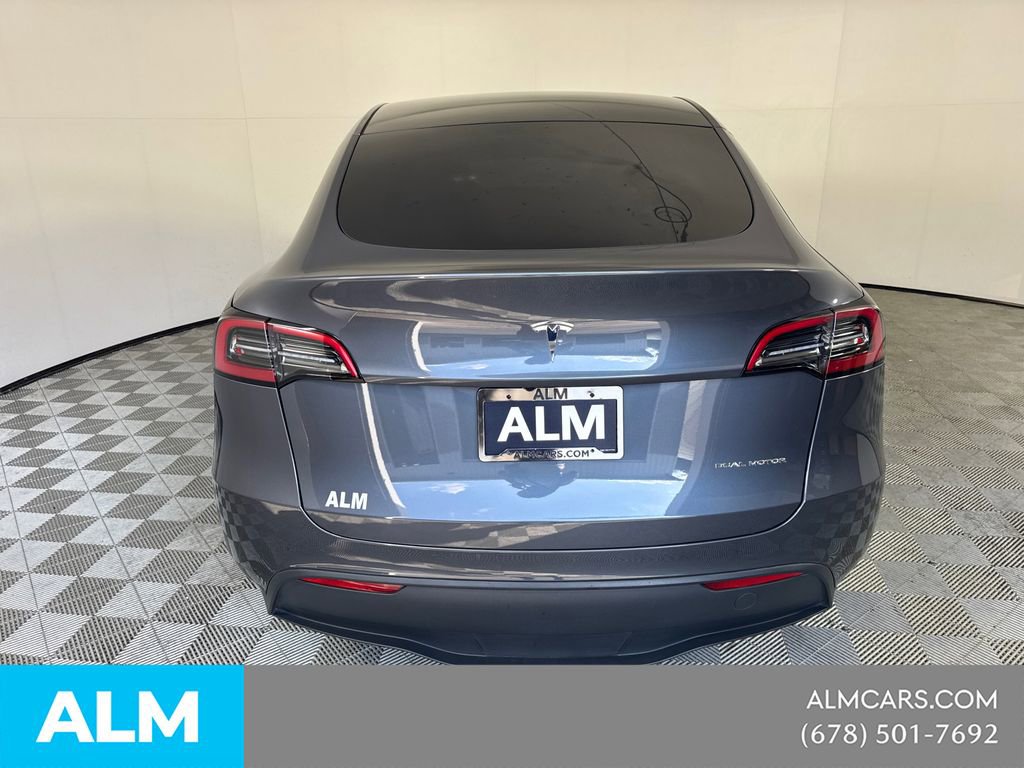 Used 2024 Tesla Model Y Long Range image 8