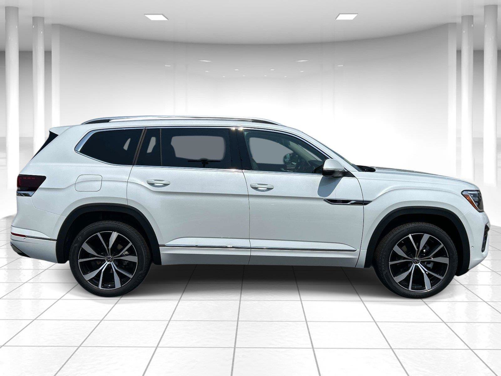 New 2026 Volkswagen Atlas SEL Premium R-Line AWD/4WD image 2