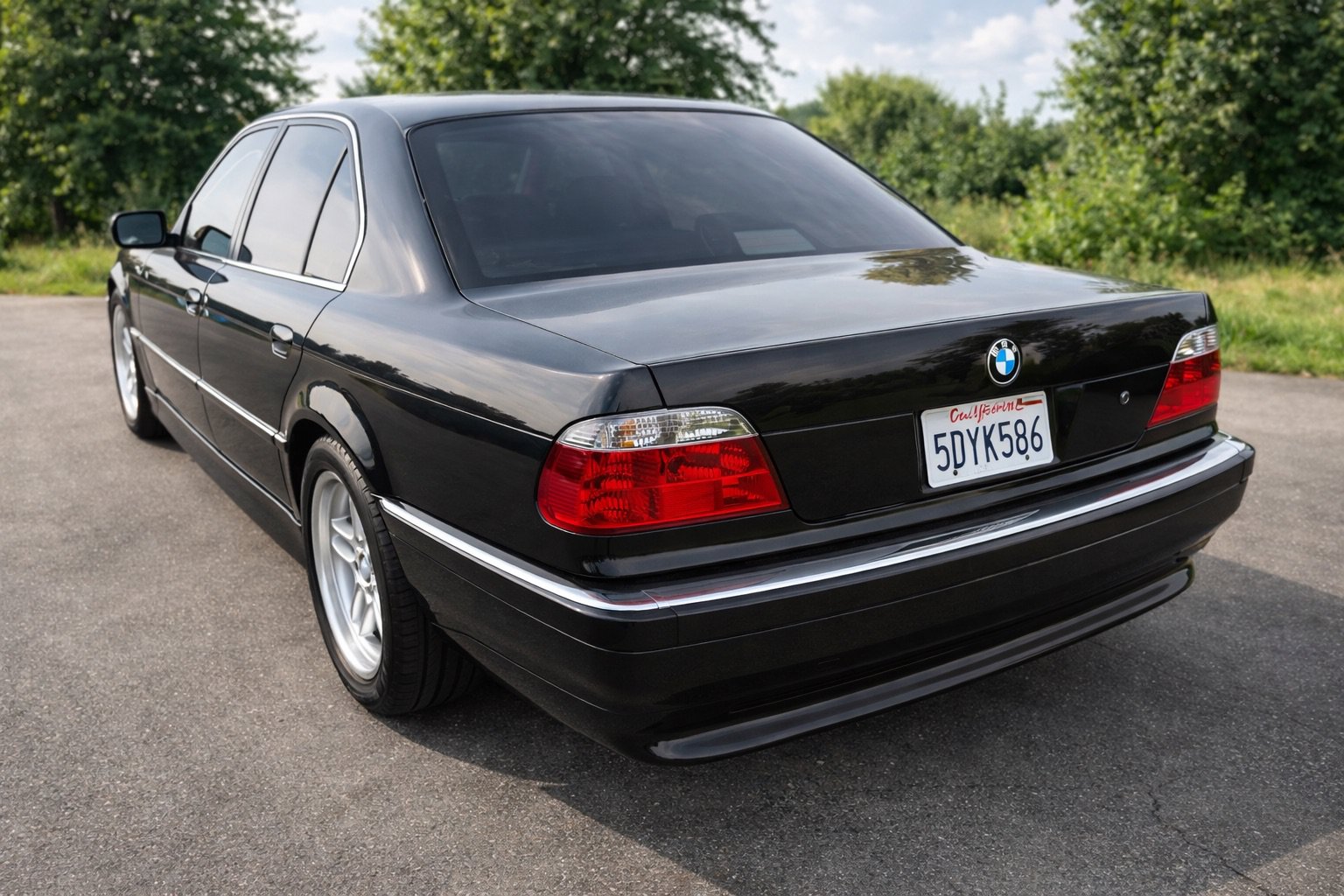 Used 2000 BMW 740i RWD image 3