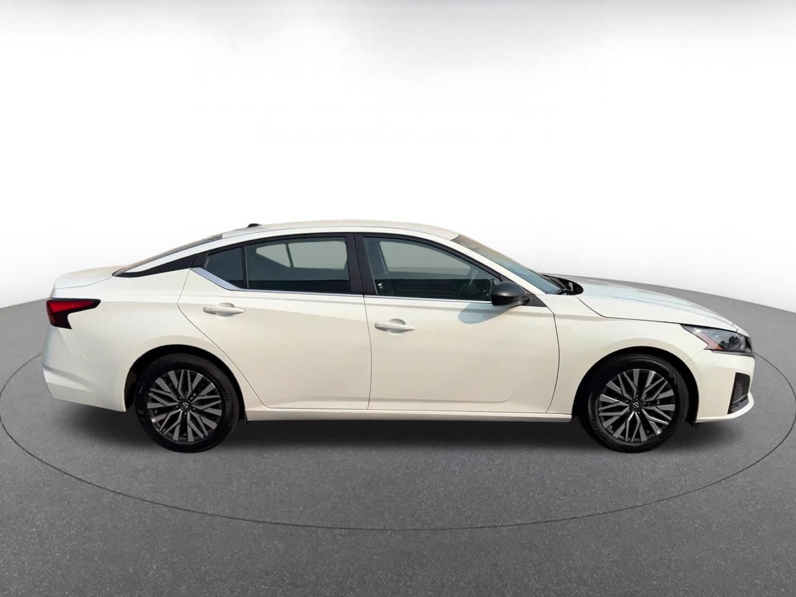 Used 2026 Nissan Altima 2.5 SV FWD image 16