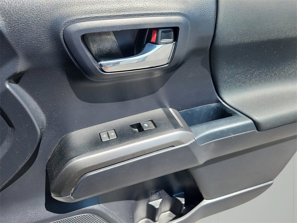 Used 2017 Toyota Tacoma SR5 image 16