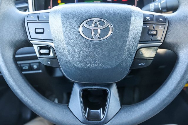 Used 2025 Toyota Camry LE image 24