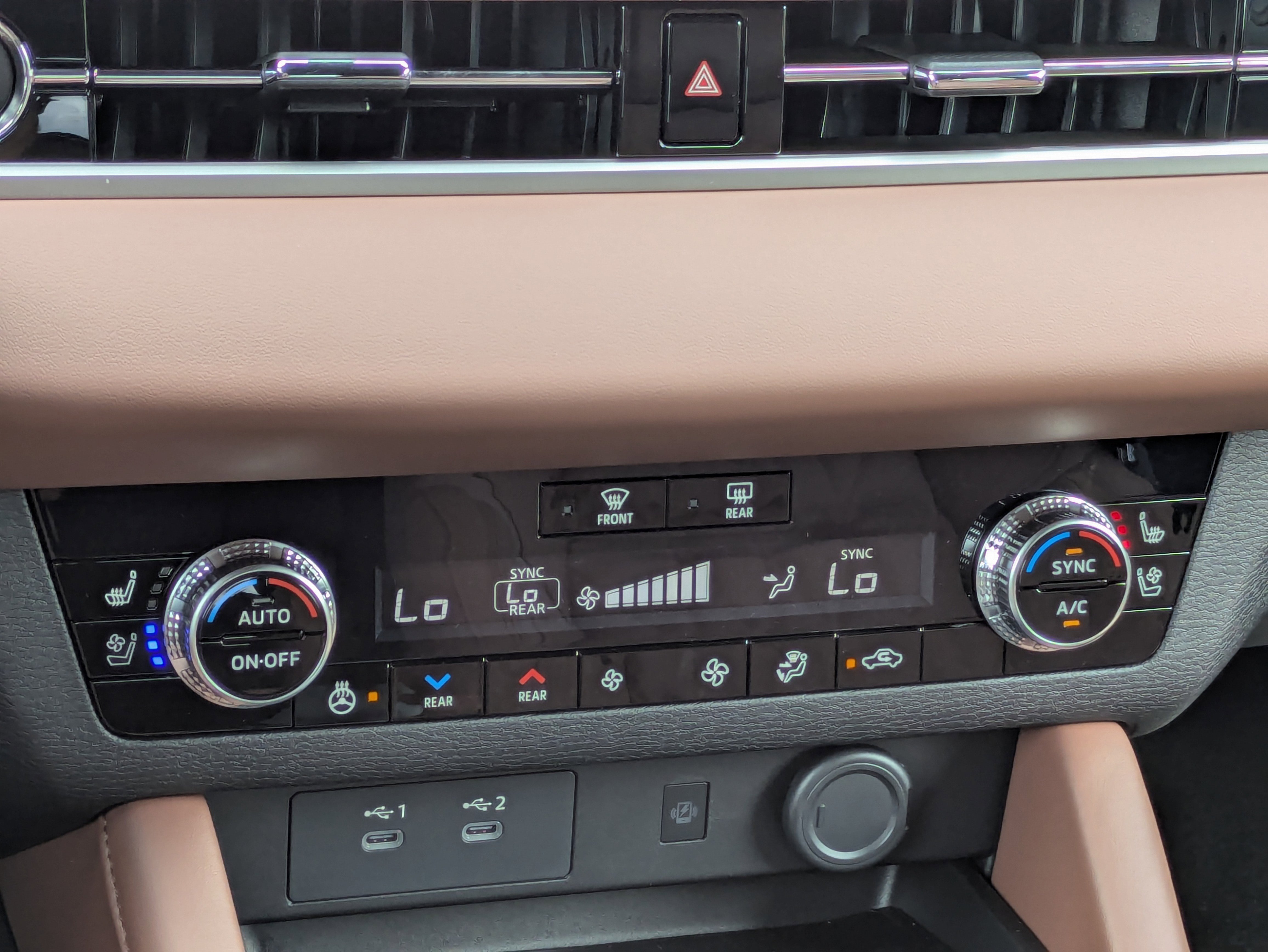 New 2025 Mitsubishi Outlander SEL image 21