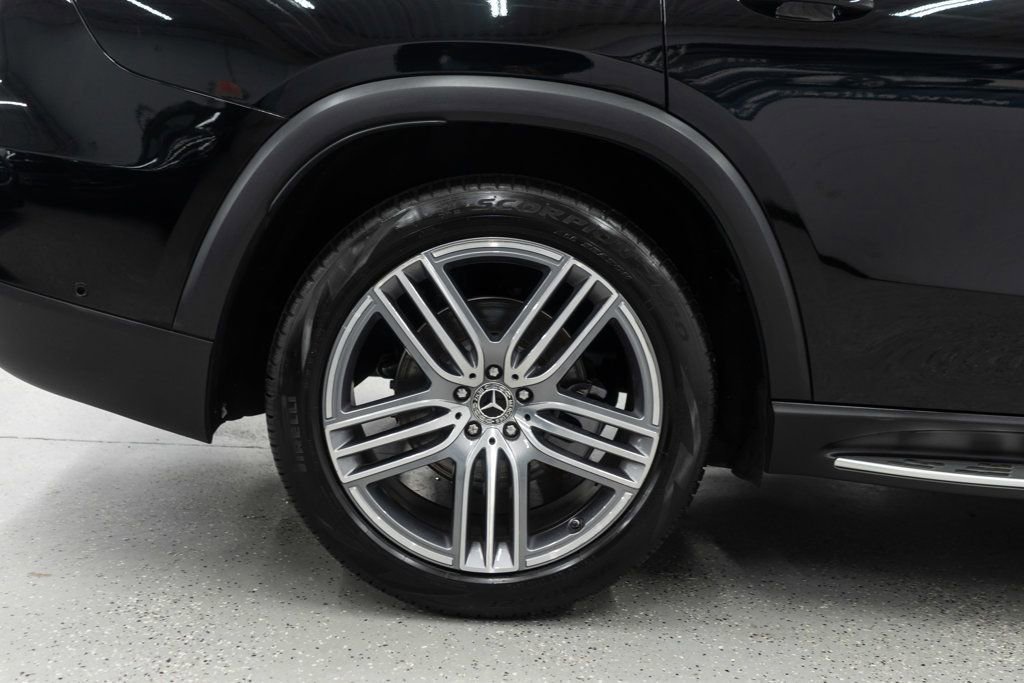 Used 2022 Mercedes-Benz GLS 450 4MATIC image 40